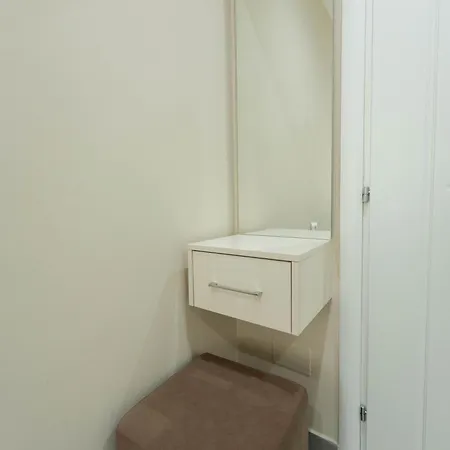 아파트 Koman_lakeview_apartments